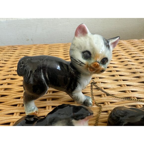 Vintage 50's Ceramic Mother Cat Kitty With Kittens on Chain Kitschy - Picture 3 of 10